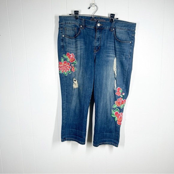 Melissa McCarthy x Seven 7 Distressed and Floral Embroidered Cropped Jeans 18W - Picture 1 of 9